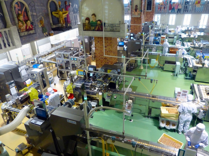 chocolaterie-LA CADIERE D AZUR-min_japan_sapporo_chocolate_factory_label_packaging_cookie_machine_operators-961509
